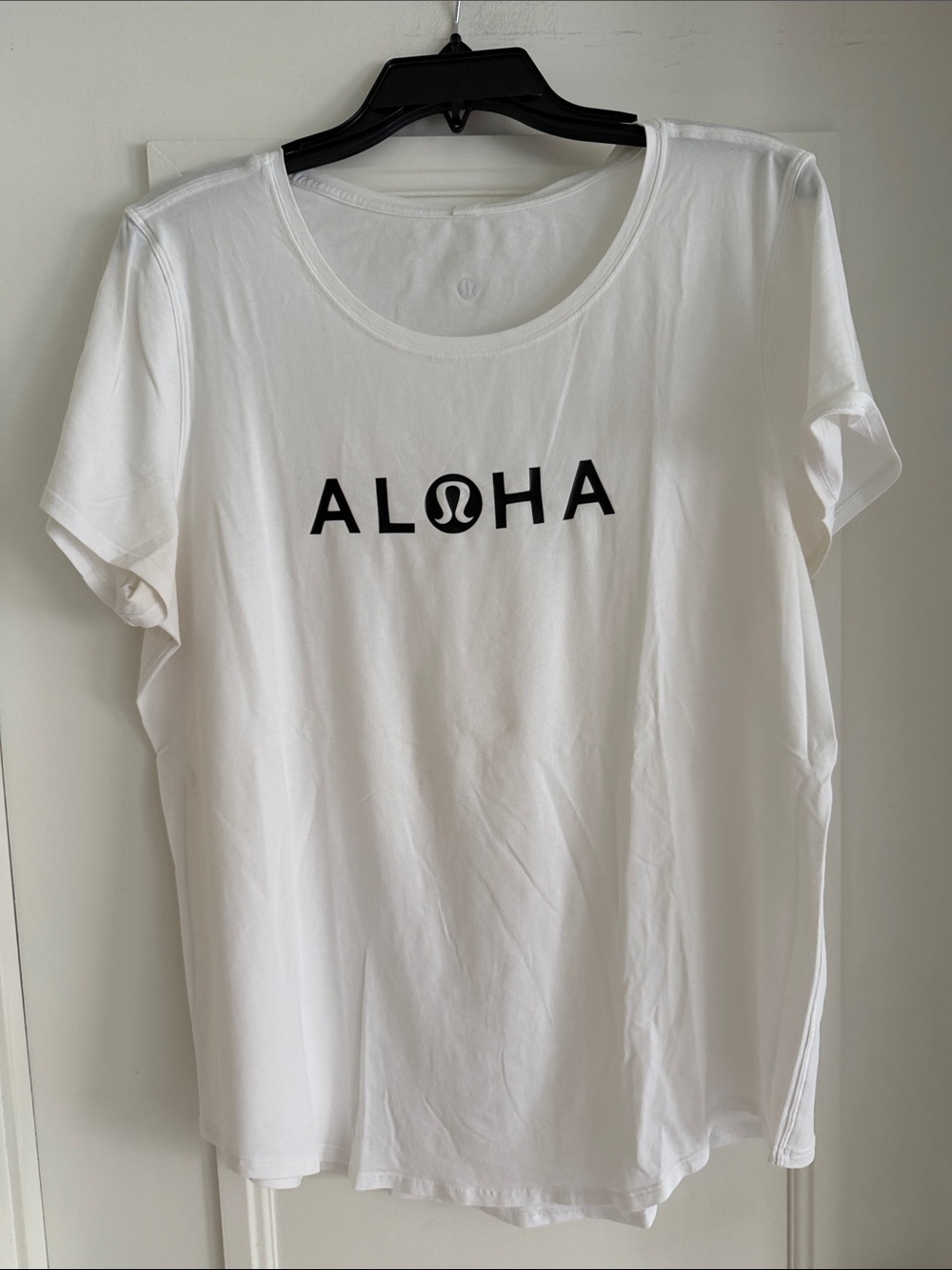 lululemon athletica White ALOHA Graphic Short Sleeve Tee